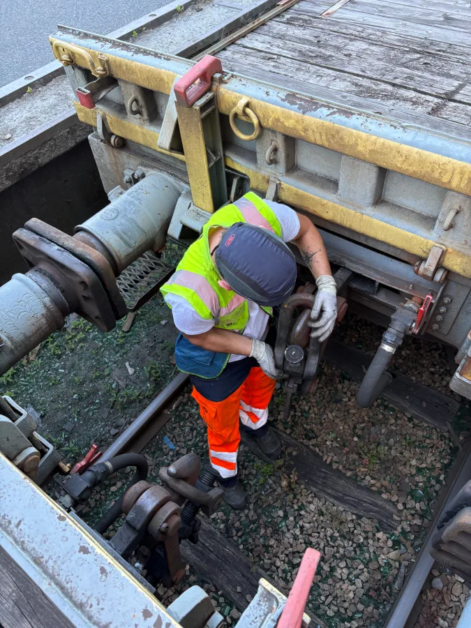 Stagiaire en formation P1 accrocheur ferroviaire avec LS Ferroviaire
