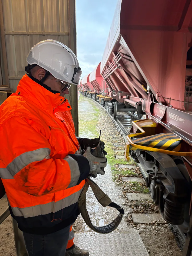 Mise en œuvre de la radiocommande pour les opérations de manœuvre lors d’une formation P3 sur locotracteur